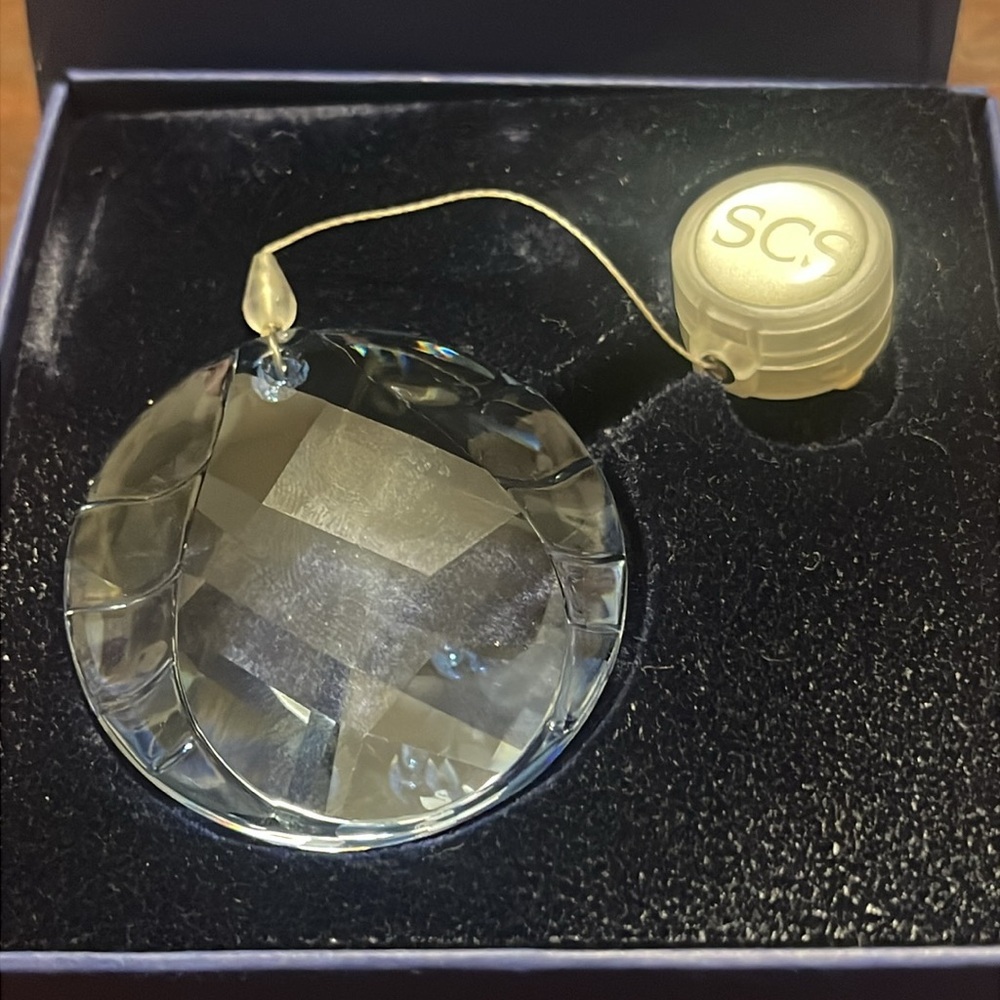 Swarovski Crystal blue Retractable Window Suncatcher Limited Edition ornament - Picture 9 of 9